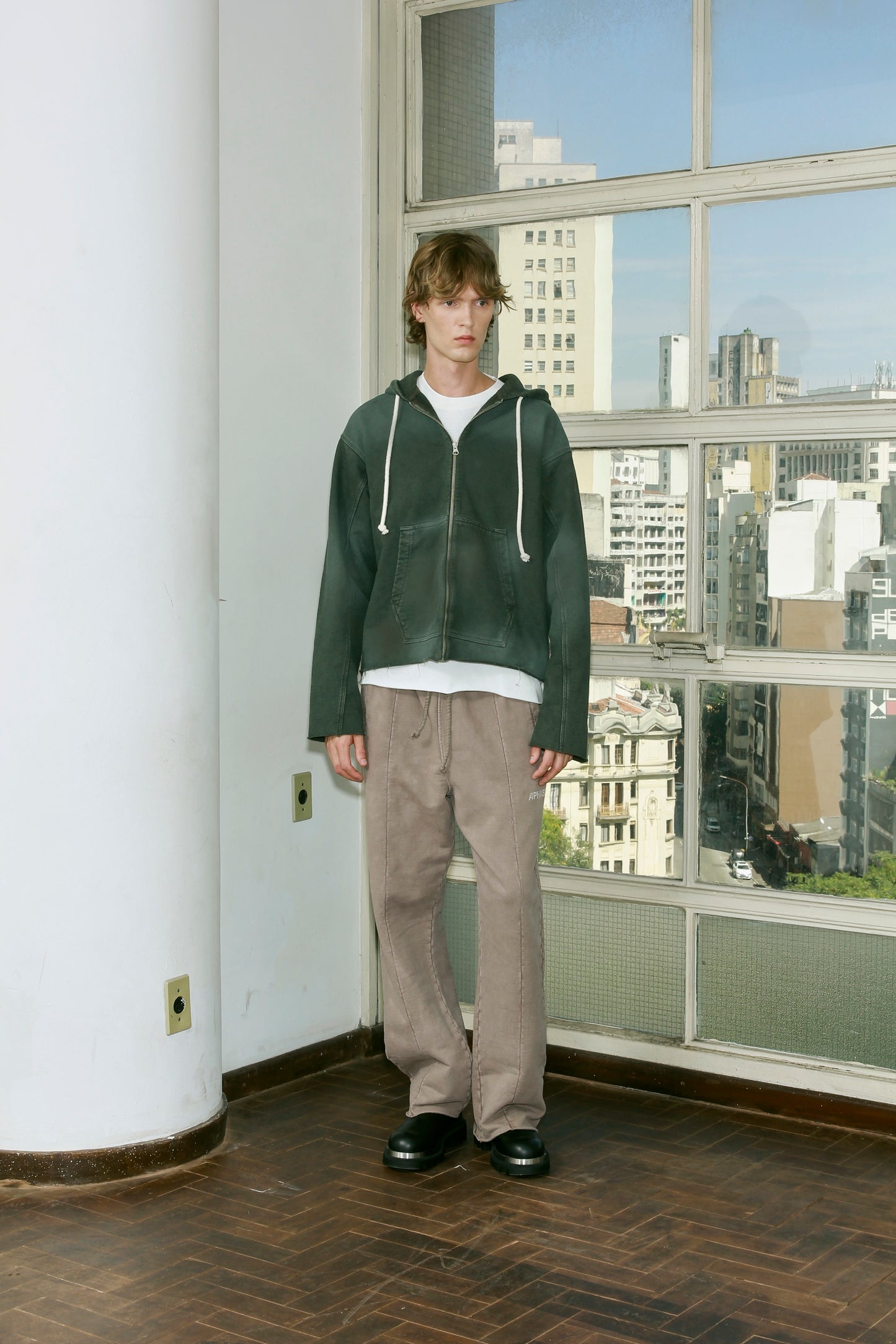CALÇA APHASE " RELAXED SWEATPANTS - STONED BEIGE "