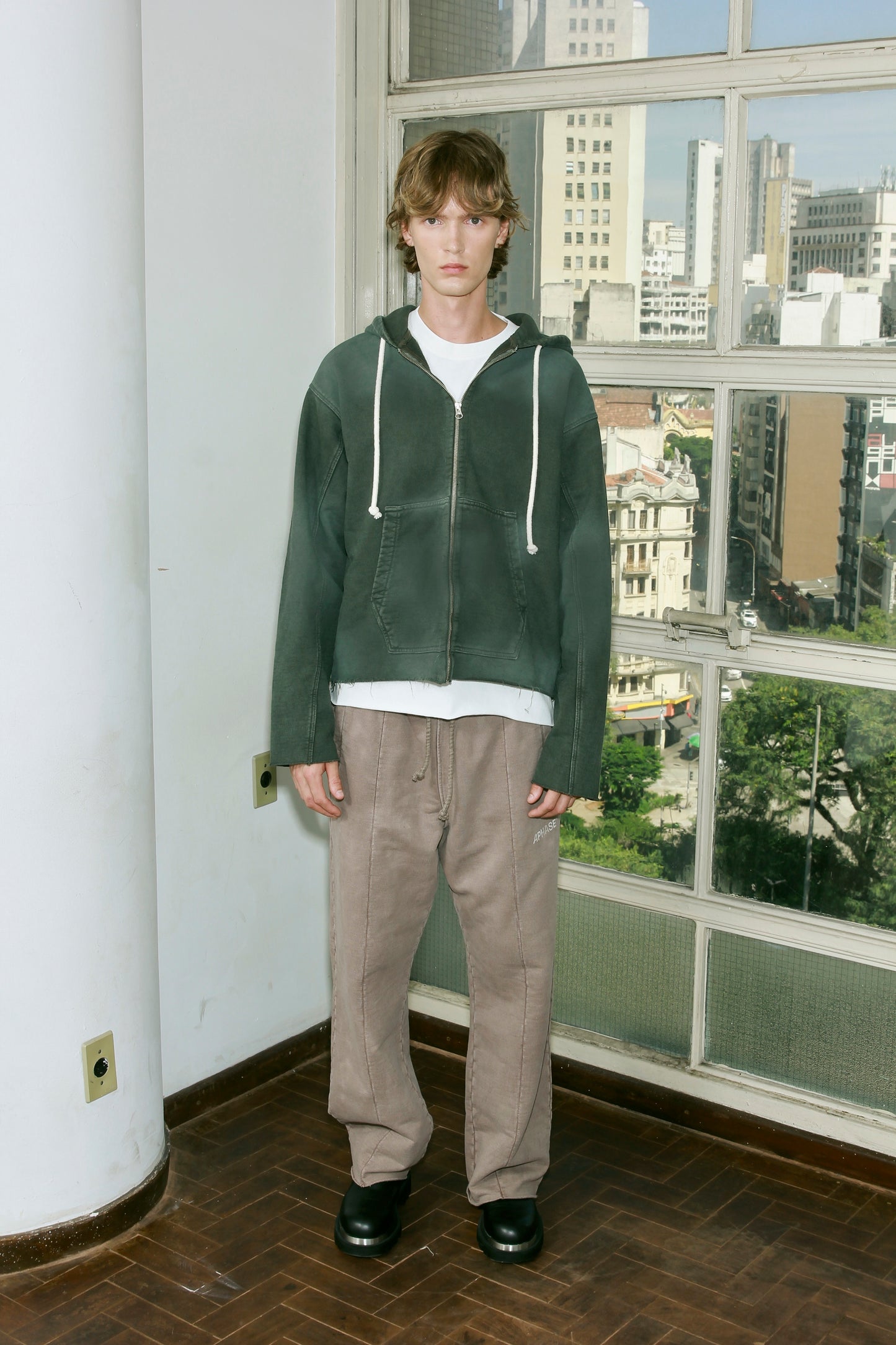 CALÇA APHASE " RELAXED SWEATPANTS - STONED BEIGE "