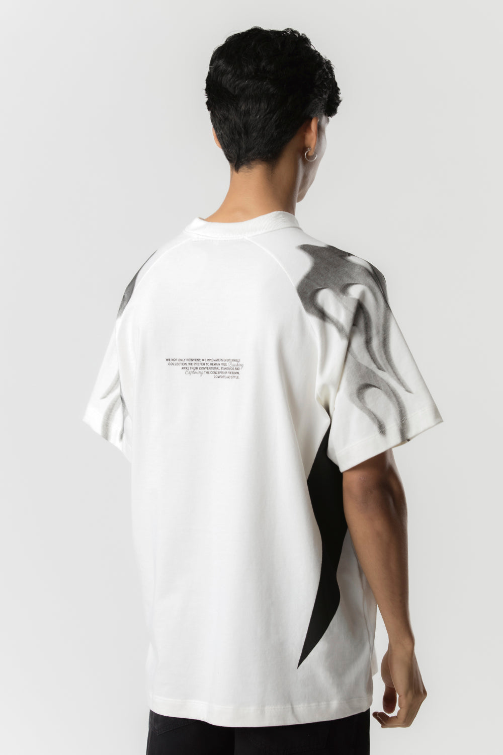 CAMISETA THESAINT MAFIA " T-SHIRT OVERSIZED SPECIAL FLAME -OFF WHITE"